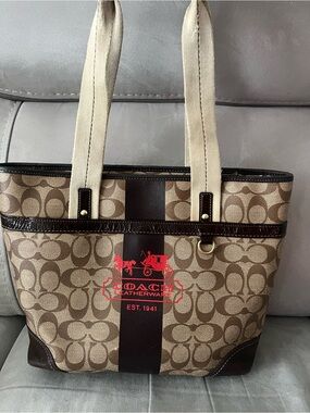 Coach signature Hampton tote bag
